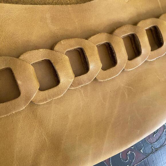 Clutch With Handle, Greek Chic Handmade, Tan Leather - Picture 7 of 9